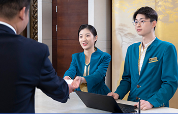 У�������