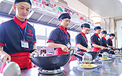 ������չģ��