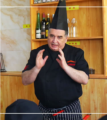 �����¶�������ѧУ ������ʦ